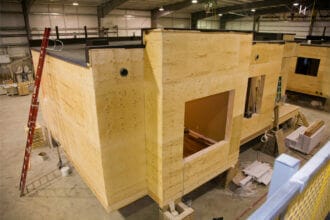 La construction modulaire en bois est de plus en plus prisée