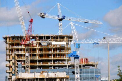 Atteindre la neutralité carbone dans le bâtiment : les méthodes de rénovation et de construction neuve