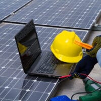 Découverte et développement de l'énergie photovoltaïque : de Becquerel à nos jours