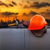 Comment le casque de construction équipé d'une caméra peut améliorer l'efficacité des chantiers