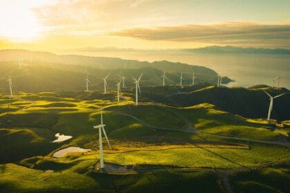 L'exposition du Pavillon de l'Arsenal : l'urgence de repenser nos paysages avec des énergies renouvelables