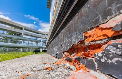 Comment anticiper et prévenir les effondrements structurels des bâtiments existants