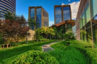 Améliorer les espaces verts urbains pour le bien-être communautaire